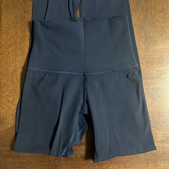 Lululemon legging - Picture 2 of 6